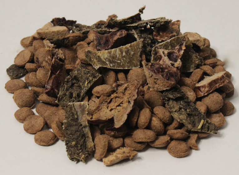 Корм Grand Dog Meat с кусочками говяжьих мясопродуктов супер-премиум класса для собак средних и крупных пород 10 кг